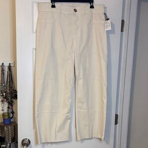 Black Tape Cream Cropped Jeans